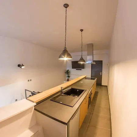Joli Loft Atypique - Metro Valmy *