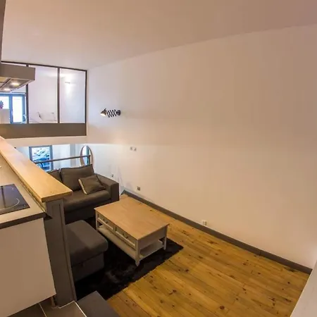Joli Loft Atypique - Metro Valmy *